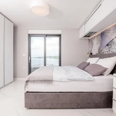 Luxury Penthouse Mia With Panoramic Sea View By Irundo Apartman Malinska