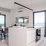 Luxury Penthouse Mia With Panoramic Sea View By Irundo Apartman *