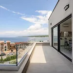 Apartman Luxury Penthouse Mia With Panoramic Sea View By Irundo Malinska