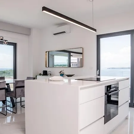 Luxury Penthouse Mia With Panoramic Sea View By Irundo Apartment *