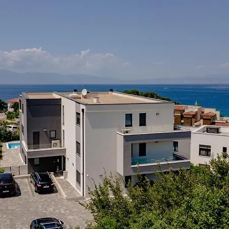 Luxury Penthouse Mia With Panoramic Sea View By Irundo *
