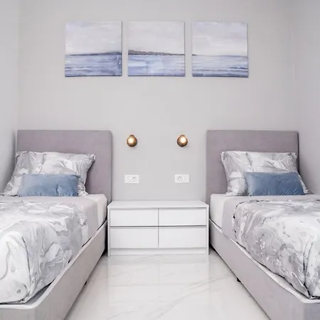 Apartment Luxury Penthouse Mia With Panoramic Sea View By Irundo