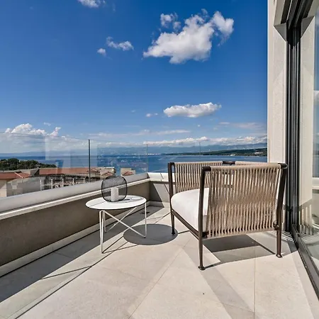 Luxury Penthouse Mia With Panoramic Sea View By Irundo *