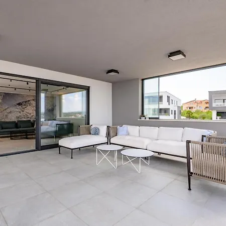 Luxury Penthouse Mia With Panoramic Sea View By Irundo Apartman
