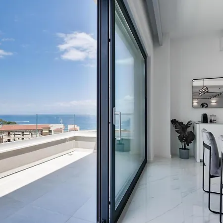 Luxury Penthouse Mia With Panoramic Sea View By Irundo Apartman